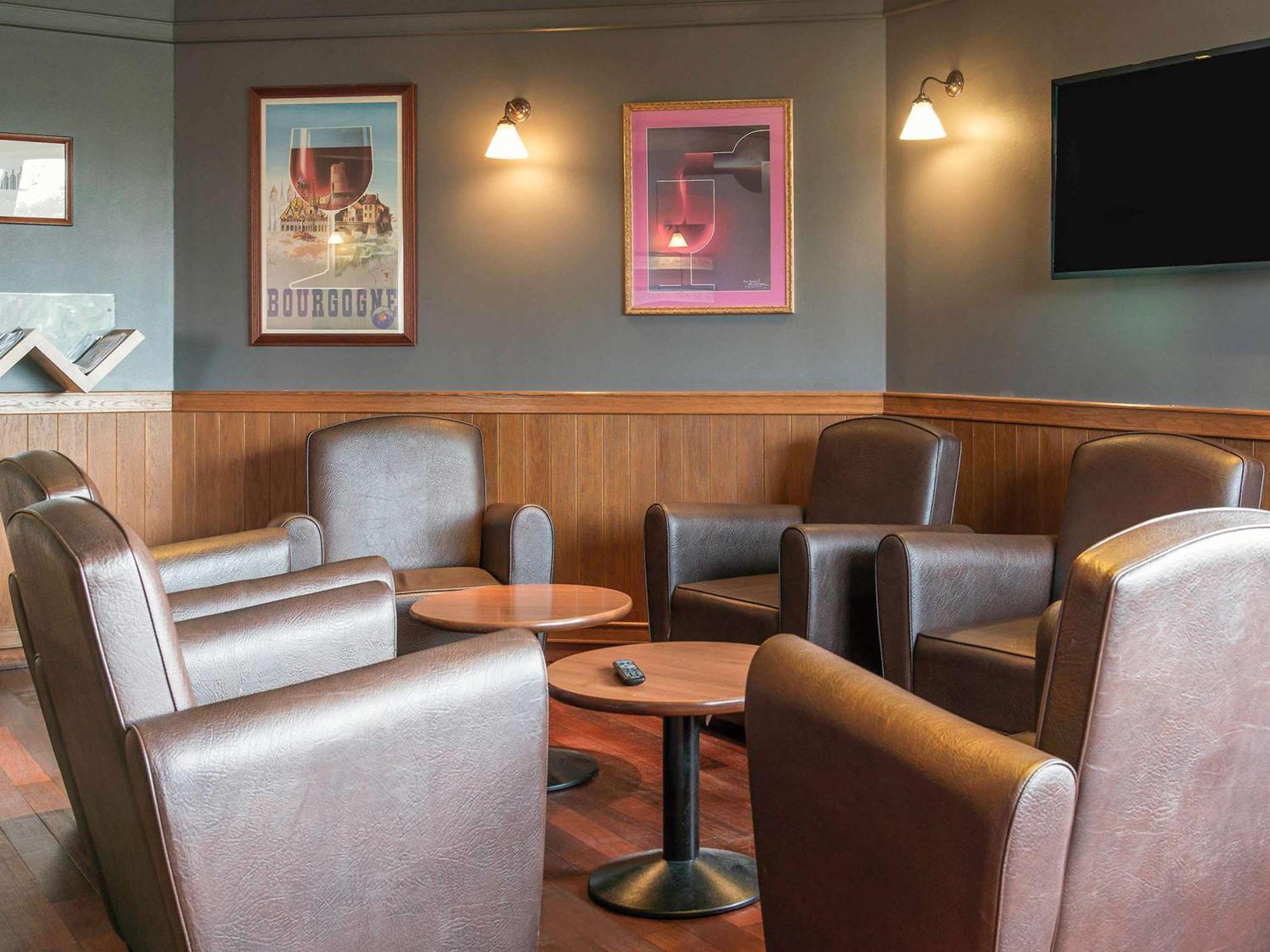 Ibis Falaise Coeur De Normandie 3*