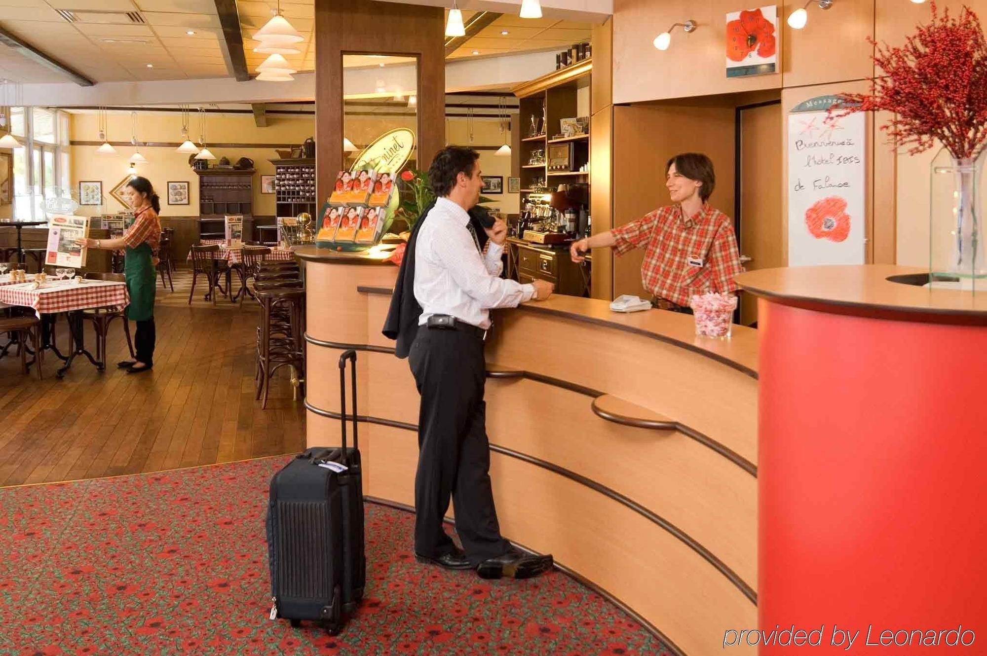 Ibis Falaise Coeur De Normandie Hotel 3*