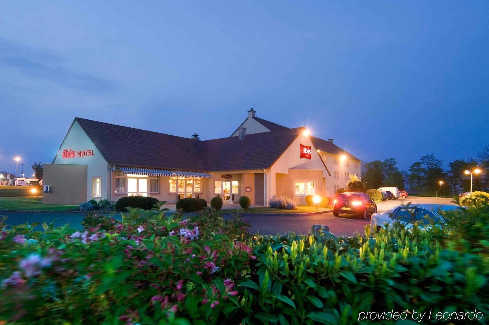 Hotel Ibis Falaise Coeur De Normandie 3*