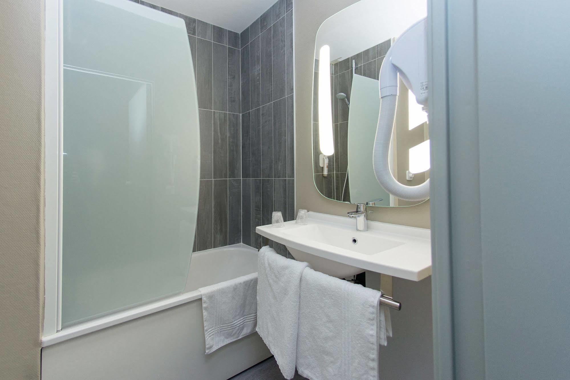 Ibis Falaise Coeur De Normandie 3*