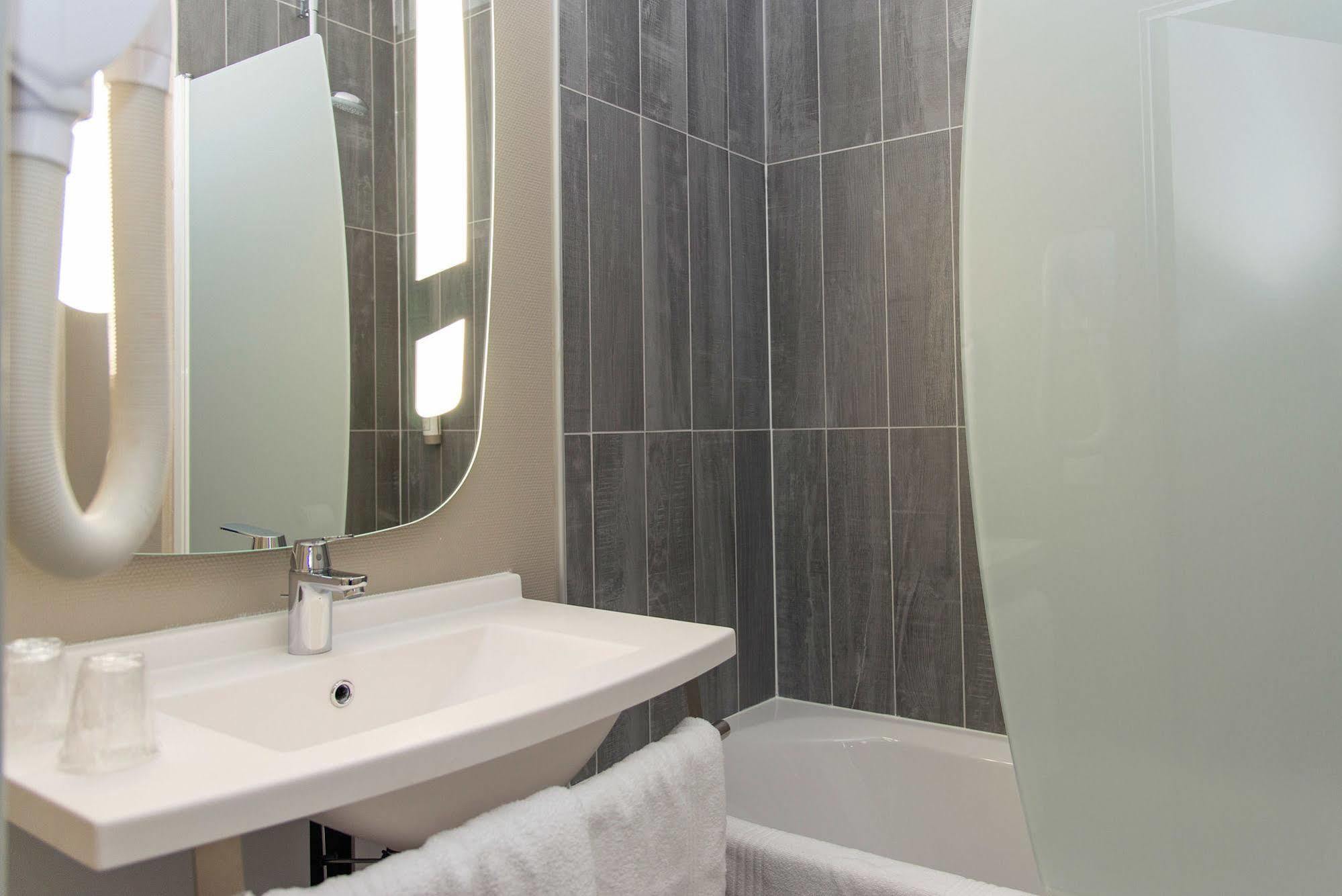 Ibis Falaise Coeur De Normandie Hotel 3*