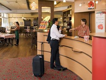 Hotel Ibis Falaise Coeur De Normandie 3*